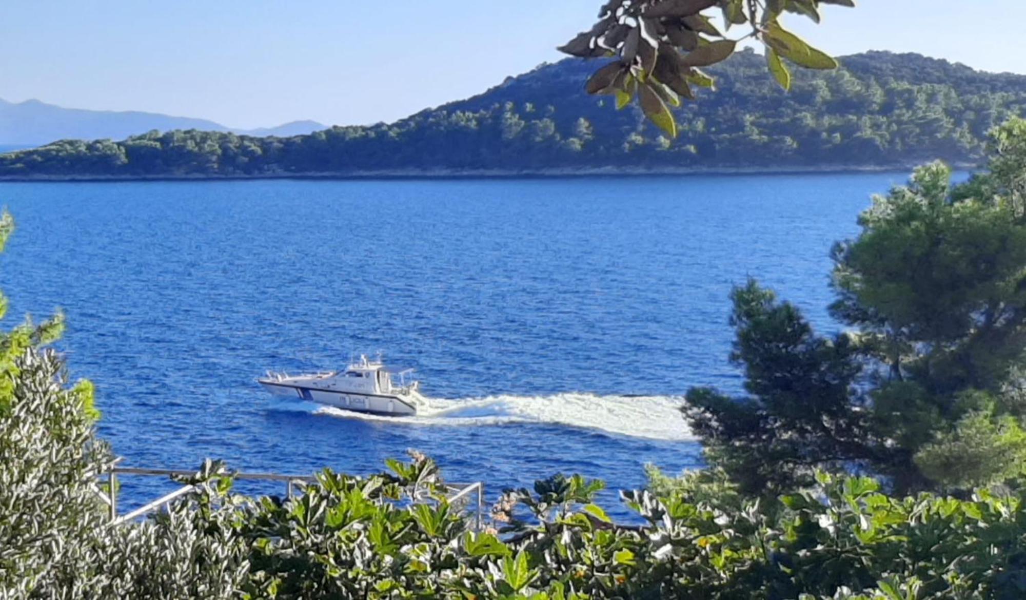 Apartman Ena By The Sea Prizba Εξωτερικό φωτογραφία