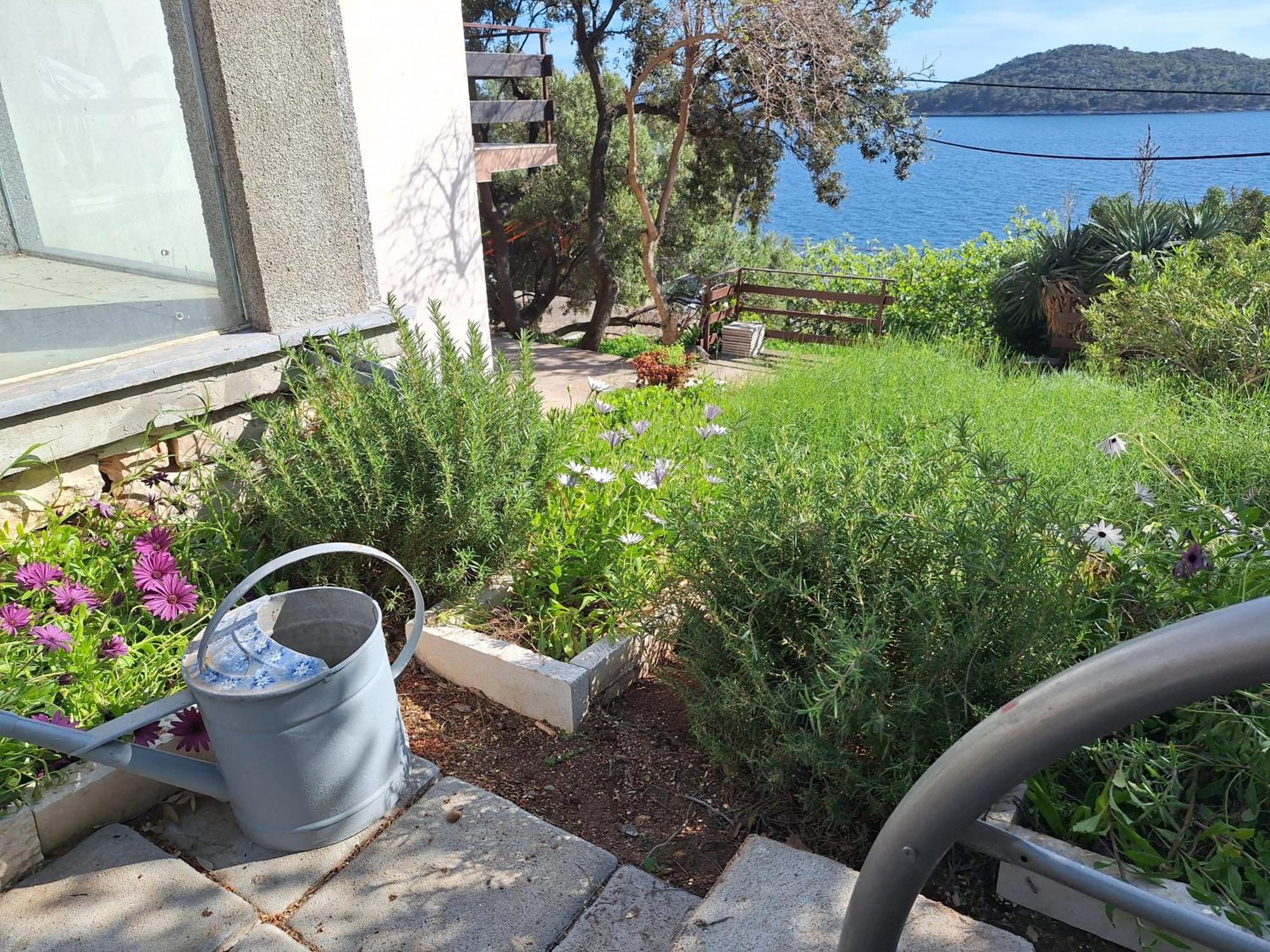Apartman Ena By The Sea Prizba Εξωτερικό φωτογραφία