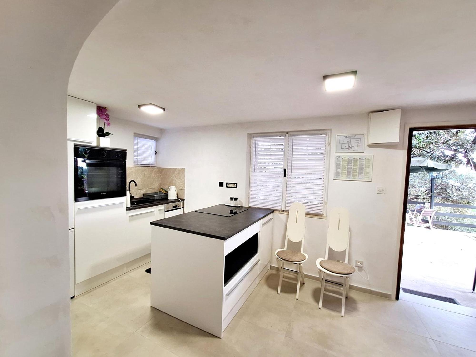 Apartman Ena By The Sea Prizba Εξωτερικό φωτογραφία